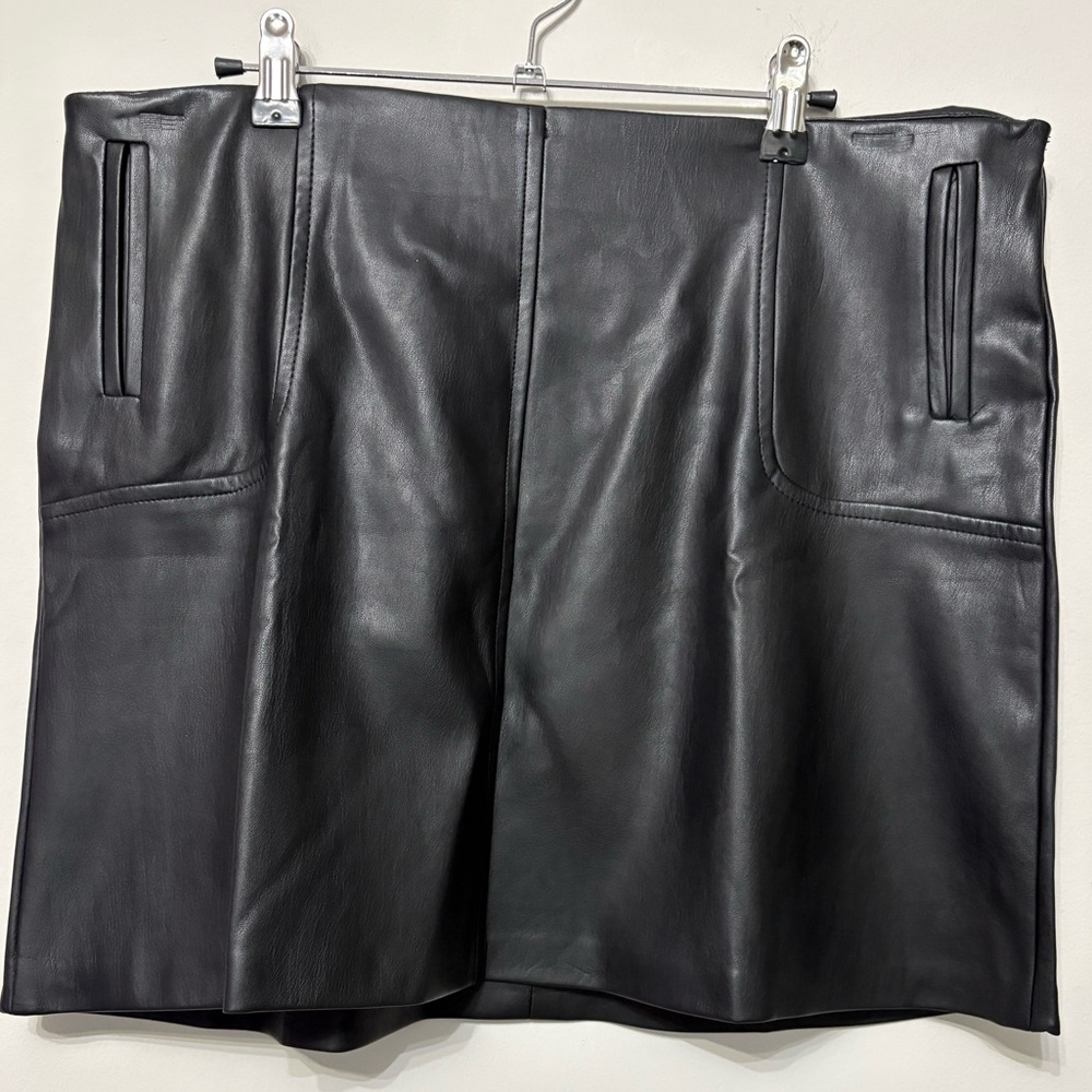 Black Faux Leather Skirt L